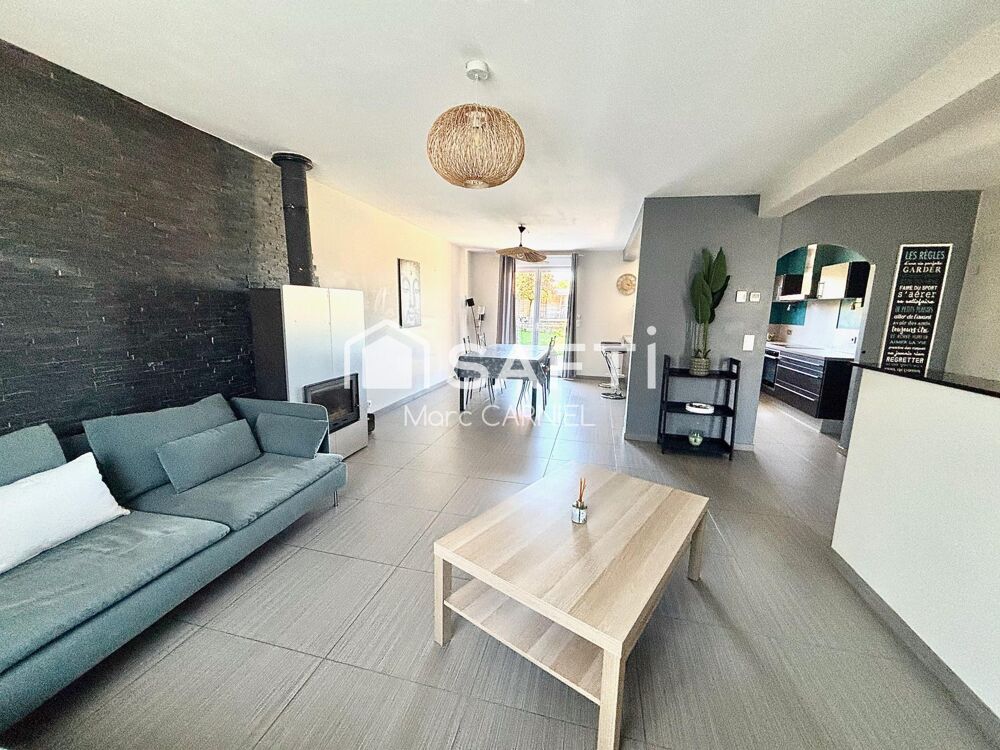 VILLA 2009 128m2, 7 parkings, piste pétanque & bar extérieur: VUE SUR LES CHAMPS !