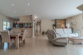  Maison à vendre 7 pièces 195 m²