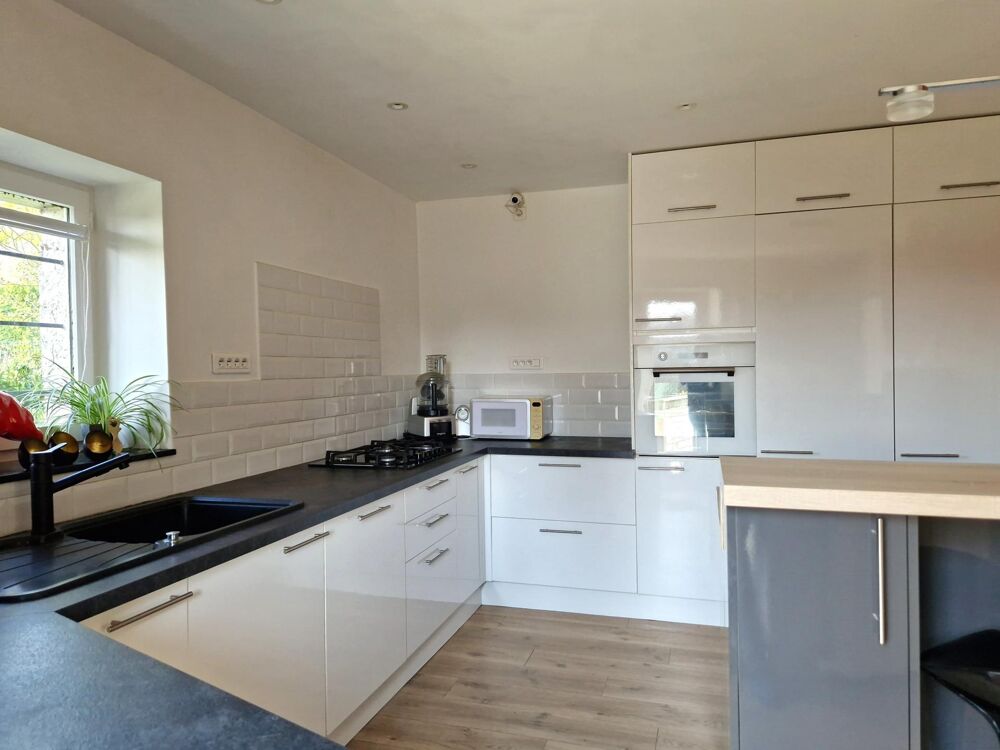 Vente Maison 186 m² en tout pour cette propriété à fort potentiel d'évolution ! Fontenay-saint-pere