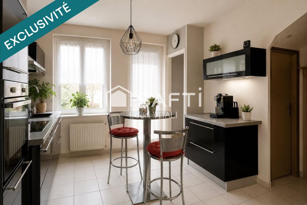 Maison mitoyenne de 61 m2, 2 chambres, courette extérieur.