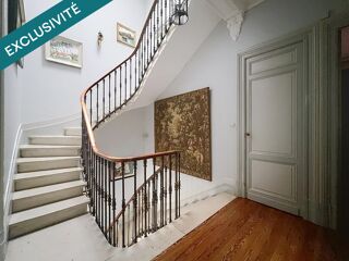 Vente Hôtel particulier Elegante maison de famille dans un quartier facile à vivre : coup de coeur assuré Bordeaux