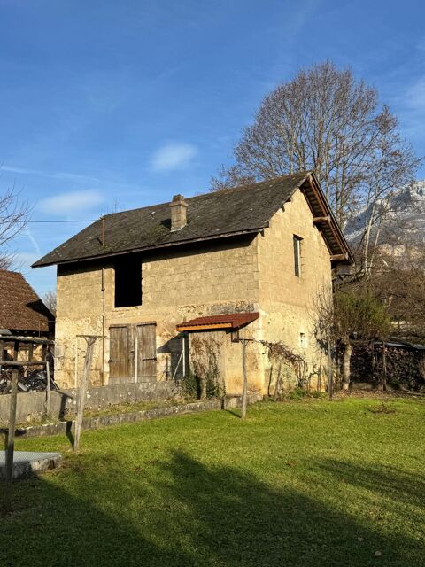   jolie petite grange idealement situer au centre de la commune de Drumettaz Maison - 2 pi�ce(s) - 95 m�