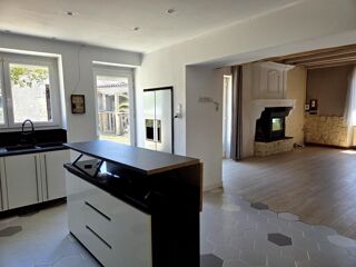 Vente Maison Lumineuse maison en pierre quatre chambres dont une en rdc, piscine, garage!! Gibourne