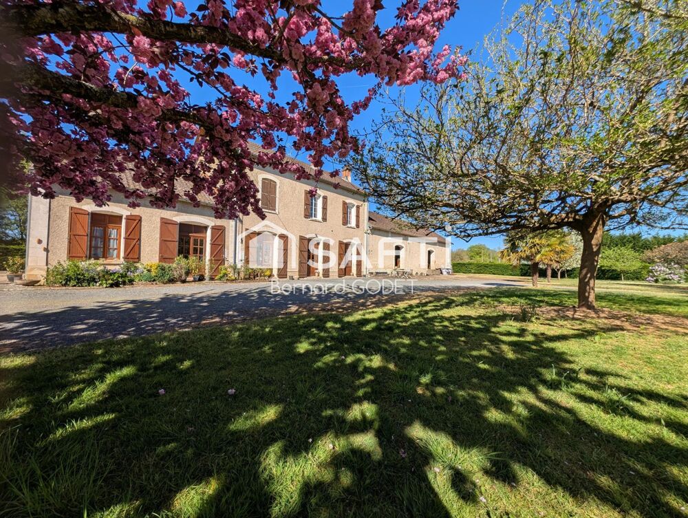 Propriété de caractère au coeur dun village de charme en Charente