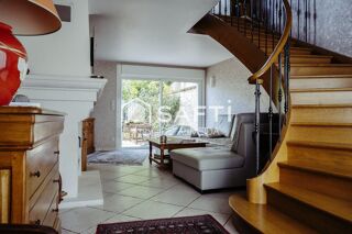  Maison � vendre 9 pi�ces 217 m�