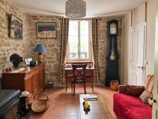 Vente Maison Charmante maison de ville avec jardin et annexe. Chenerailles