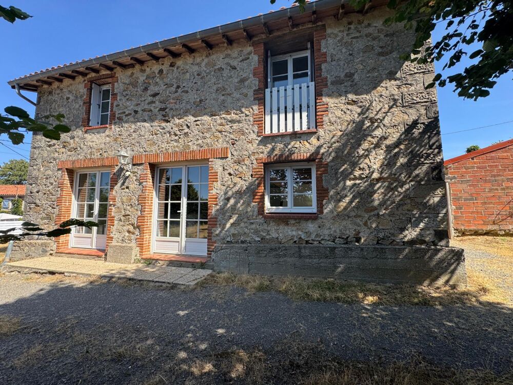 Maison en pierre  3 chambres  Terrain clos de 1 143 m²