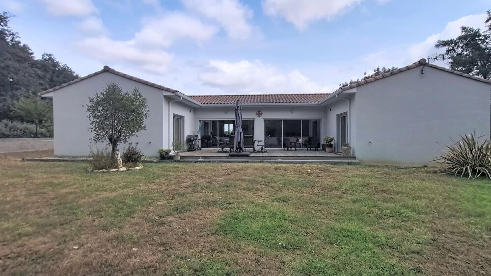 Vente Maison Très joli pavillon de 143 m2 avec jardin paysagé. Grazac
