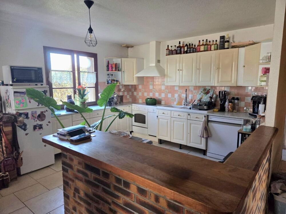 Vente Maison Maison de plain pied, trois chambres avec terrain et garage. Chessy-les-pres