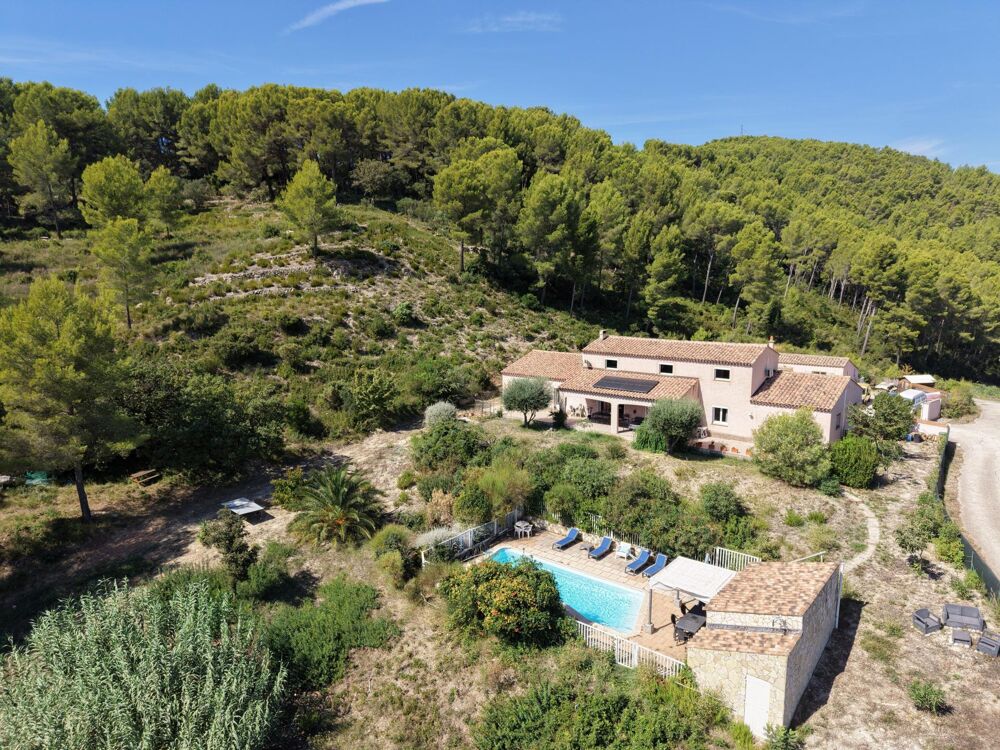 Vente Maison BANDOL – PROPRIÉTÉ D'EXCEPTION – VUE DOMINANTE – 260 M² – TERRAIN DE 5 000 M² – PISCINE – DÉPENDANCES Bandol