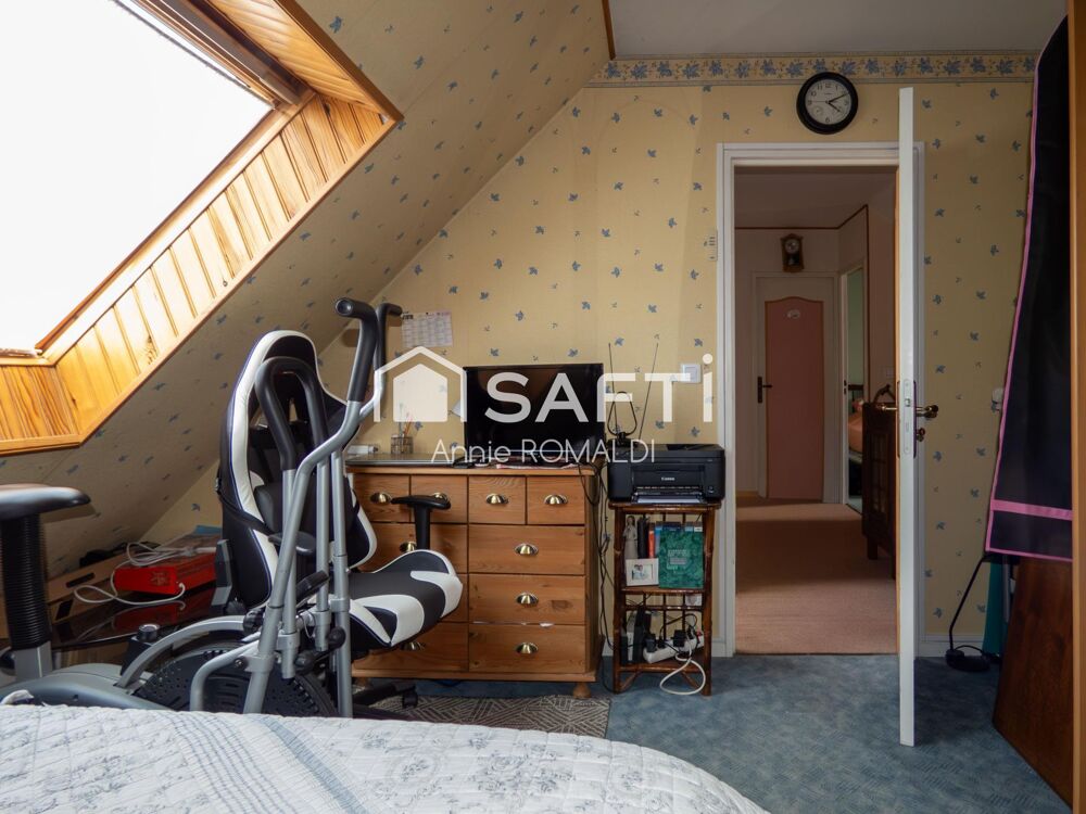 Vente Maison MAISON FAMILIALE DE 3 CHAMBRES DE 102m2 SUR UN TERRAIN DE 461m2 AVEC GARAGE Argenteuil