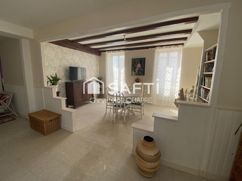 Maison de ville avec 4 ch / garage / dépendance
