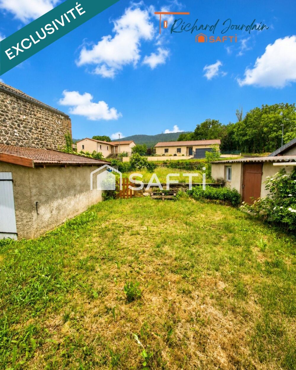 Vente Maison Beau corps de ferme avec une partie habitable de 115 m² + grange 200 m² + garage Seneujols