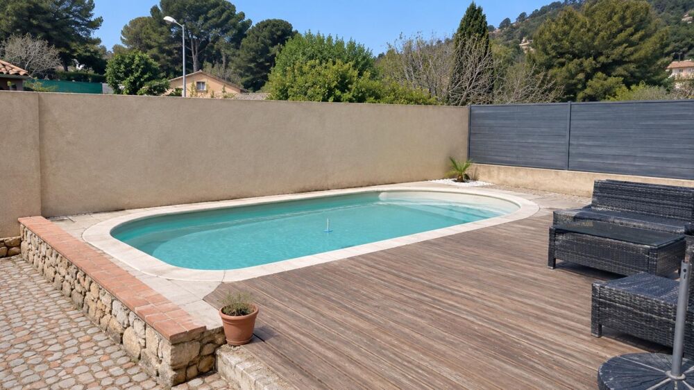 Maison de maçon de 150m² sur un terrain de 500 m² avec piscine