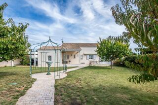  Maison  vendre 8 pices 183 m