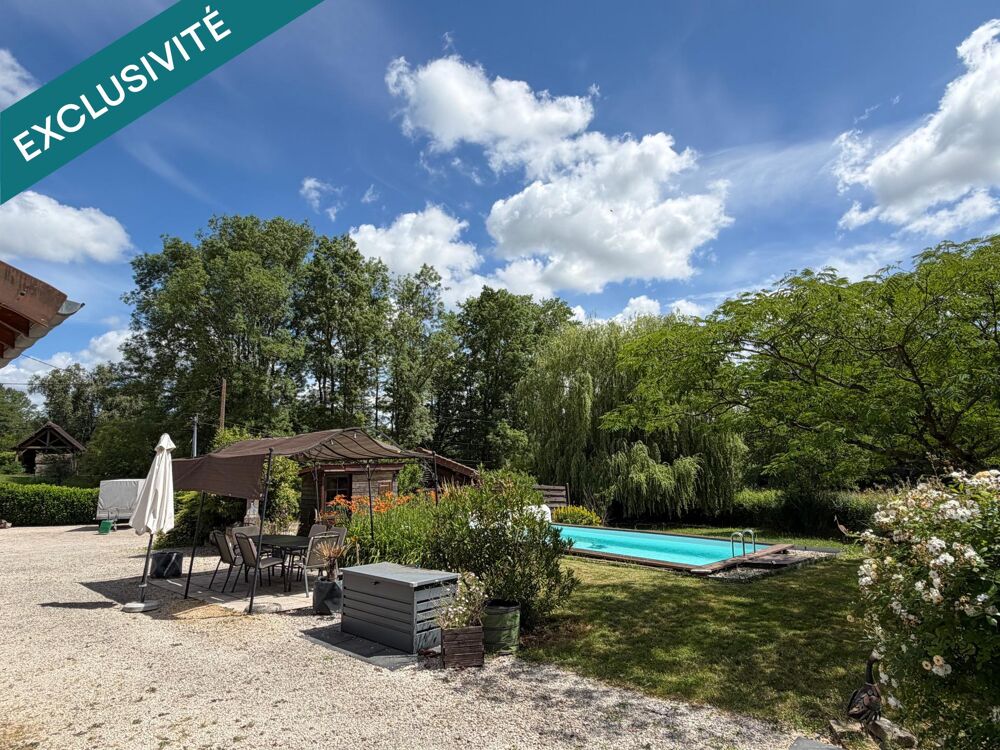 Jolie ferme Bressane avec carport et piscine