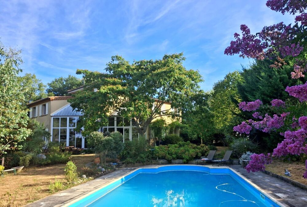 Maison darchitecte atypique avec piscine - Saint-Hilaire-de-la-Noaille