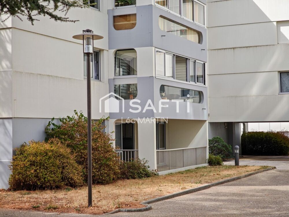 CHOLET CENTRE-VILLE  T3 AVEC TERRASSE, PARKING ET GARAGE