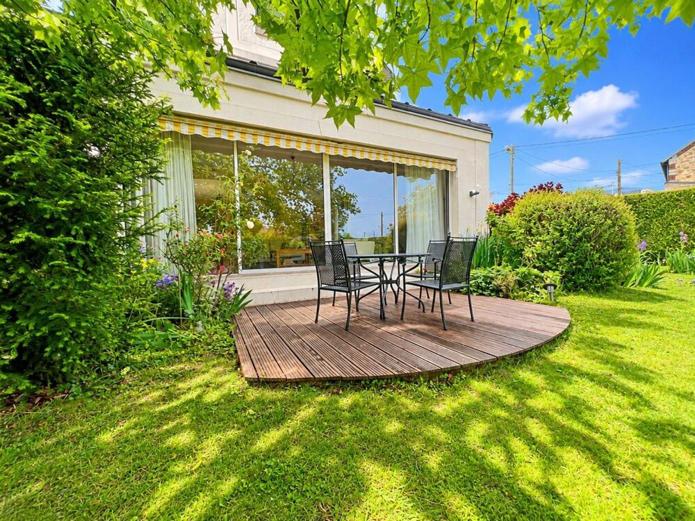 Vaste et belle maison de plus de 200 m² sur une parcelle de 1000 m²