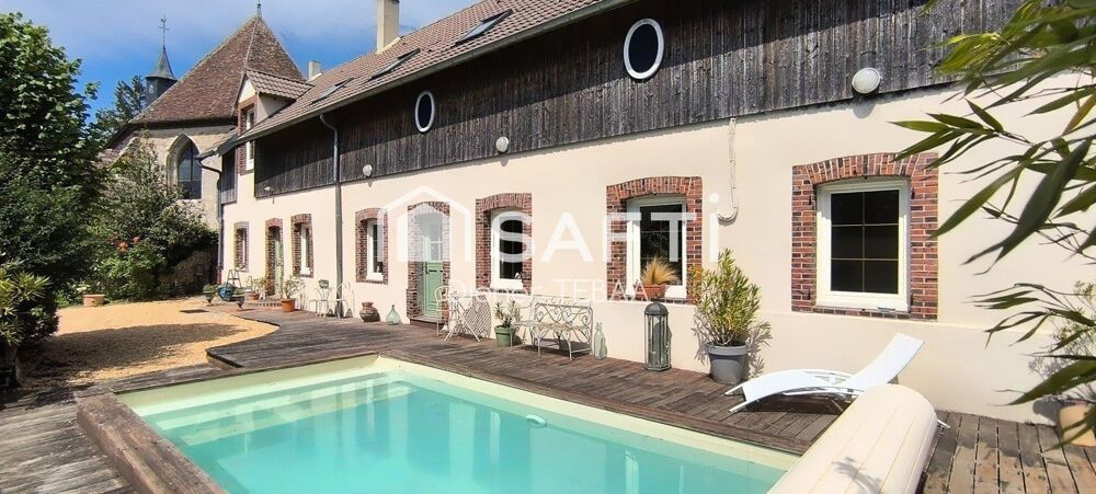 Ancien presbytère avec piscine chauffée