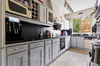  Appartement  vendre 6 pices 144 m