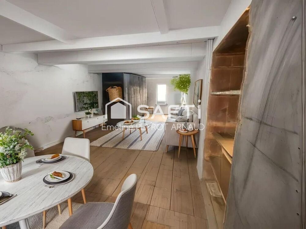 Maison en pierre à rénover au coeur du village de Quintenas