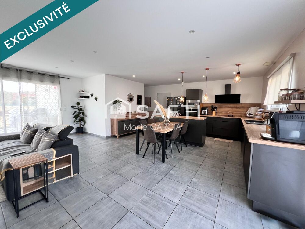Vente Maison Maison-plain-pied 130 m² – 5 chambres – Terrain 1 070 m² – Piscinable- borne électrique pour recharger voiture. Bessens
