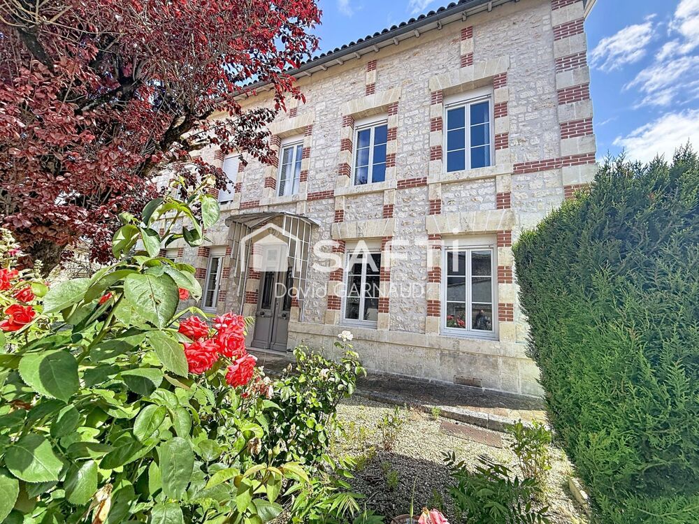 COUP DE COEUR ASSURÉ  Demeure de caractère au coeur de Châteauneuf-sur-Charente