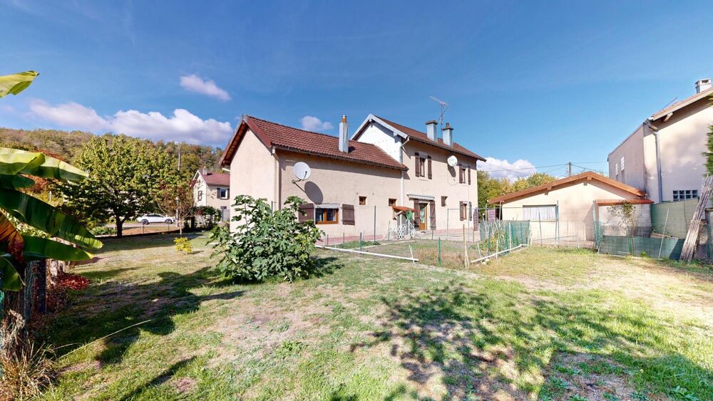Vente Maison Maison 93 M2, 4 pièces 2/3 chambres,garage 2 places sur 8 ares de terrain Ronchamp