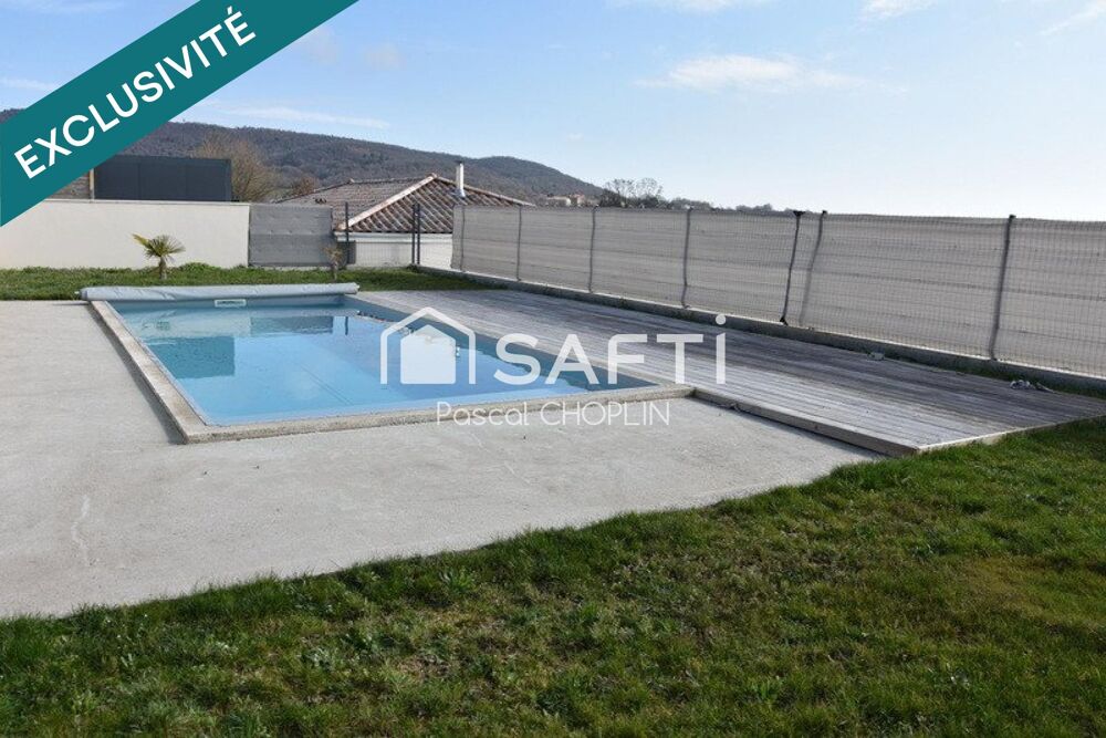 Magnifique villa lumineuse de plain pied avec piscine.