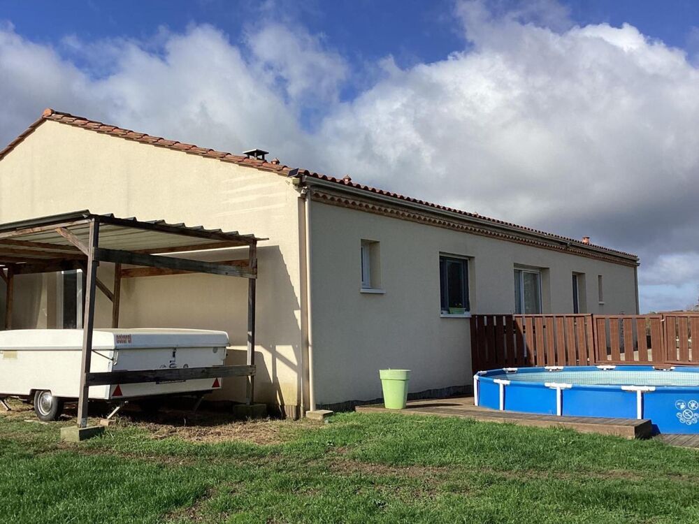 Vente Maison maison avec ses beau volume ainsi que ses 20162 m2 de terrain Villefranche-de-lonchat