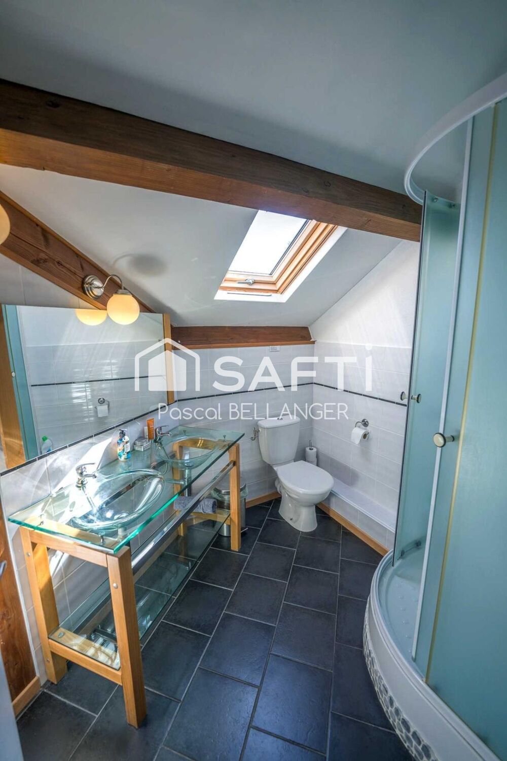 Rare à la vente : propriété avec gîte indépendant, piscine et vue montagne  Teilhet