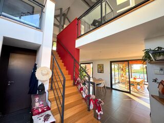  Maison � vendre 5 pi�ces 205 m�