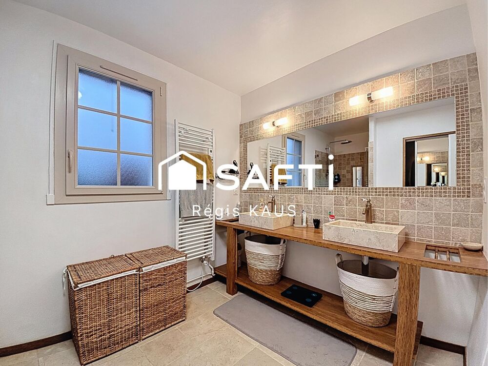 THIRÉ, Magnifique propriété en pierre 4 chambres 160 m2