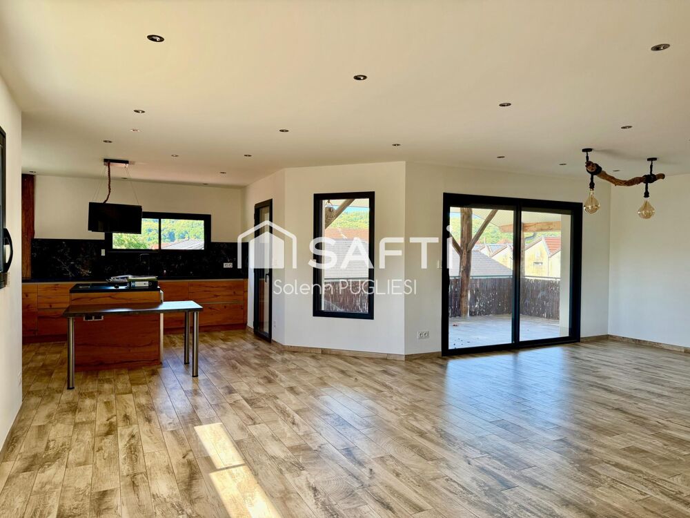 Vente Maison Maison rénovée de 153 m² avec suite parentale, garages et dépendance Sillans