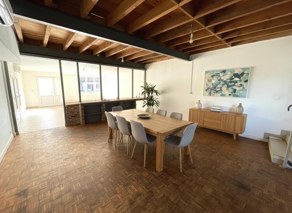 Maison de village 7 pièces 230m²