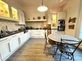  Maison � vendre 10 pi�ces 247 m�