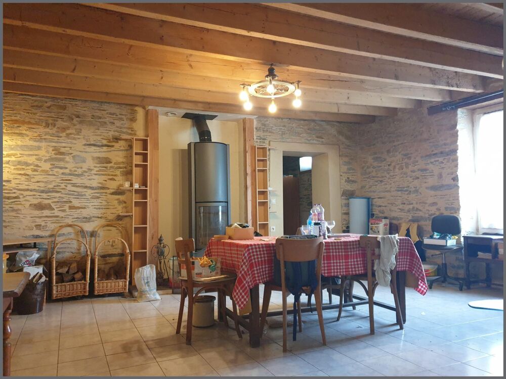 Longère 211 m2/8 pièces/ 44670 La Chapelle-Glain