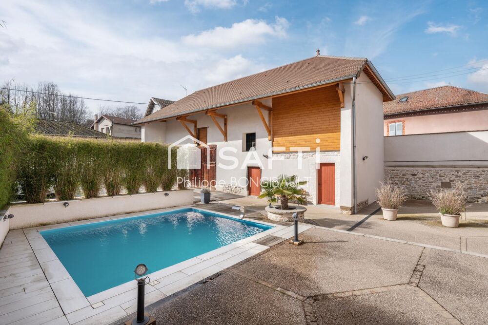 Maison rénovée haut de gamme avec piscine chauffée