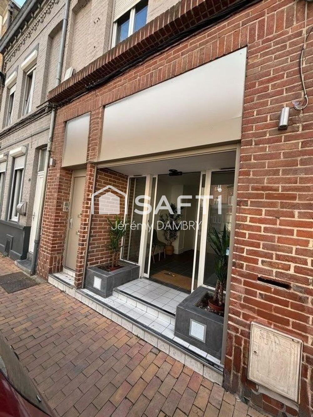   Cabinet de 5 pi�ces, salle d'attente, cuisine, PMR 