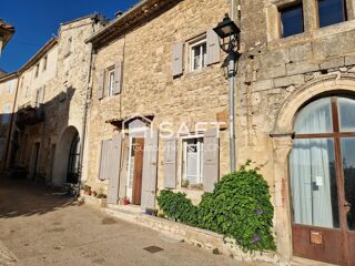 Vente Maison Maison en pierre avec vue dominante et cour – Lacoste, village emblématique du Luberon Lacoste