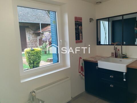   Maison de campagne d'environ 70m,2 chambres, cuisine, sjour, avec studio indpendant d'environ 30mplus dpendances Maison - 5 pice(s) - 65 m