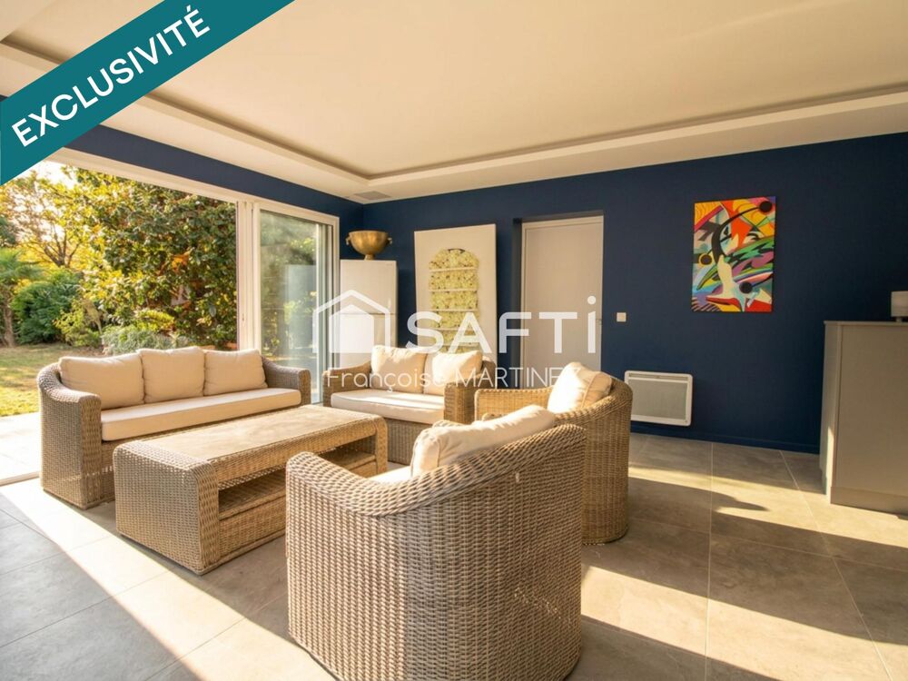 Vente Maison Au coeur d'un parc arboré, une maison rénovée avec raffinement Saint-priest