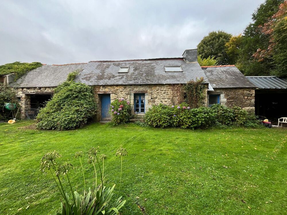 Vente Maison Ensemble immobilier de caractère comprenant une longère, un gîte et une maison à rénover, à 30 minutes de Lannion et proche de l Bégard