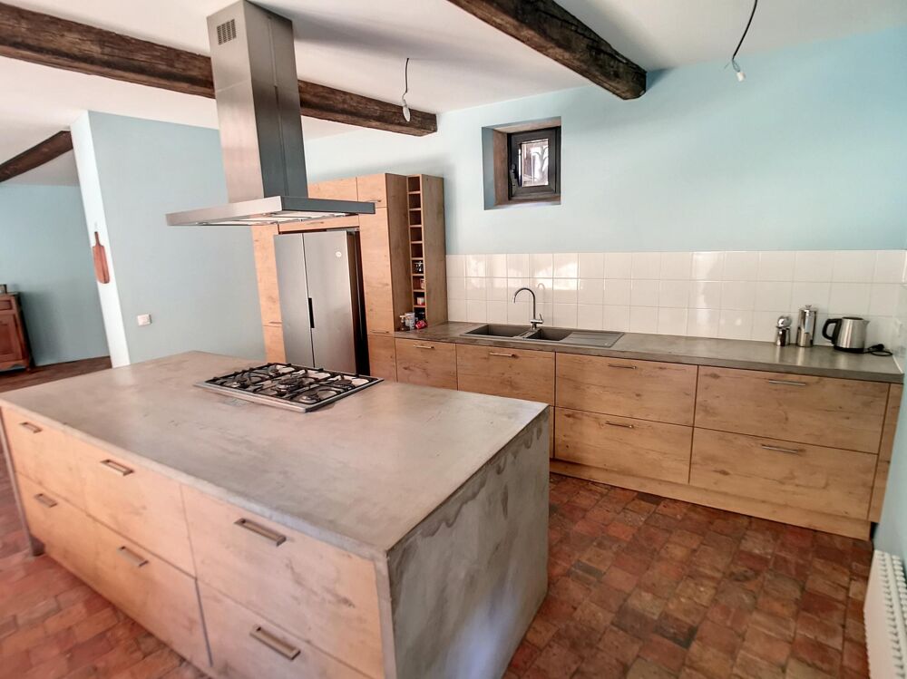 Maison de maître vigneron avec grande terrasse, piscine et garage 190 m²