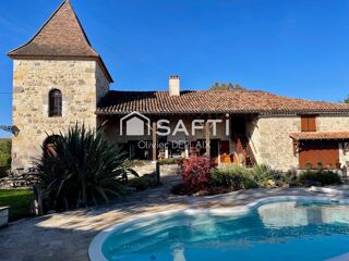  Maison  vendre 8 pices 300 m