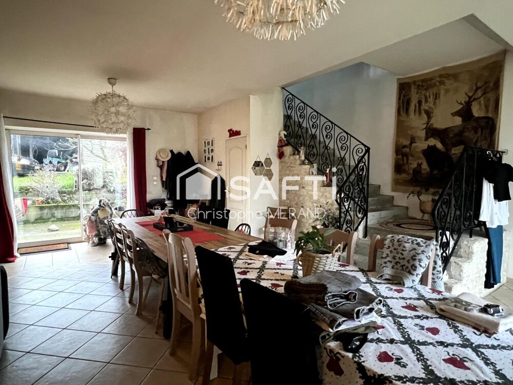Vente Maison Ancienne ferme avec dépendances sur 5300 m2 de terrain Vaux-sur-vienne