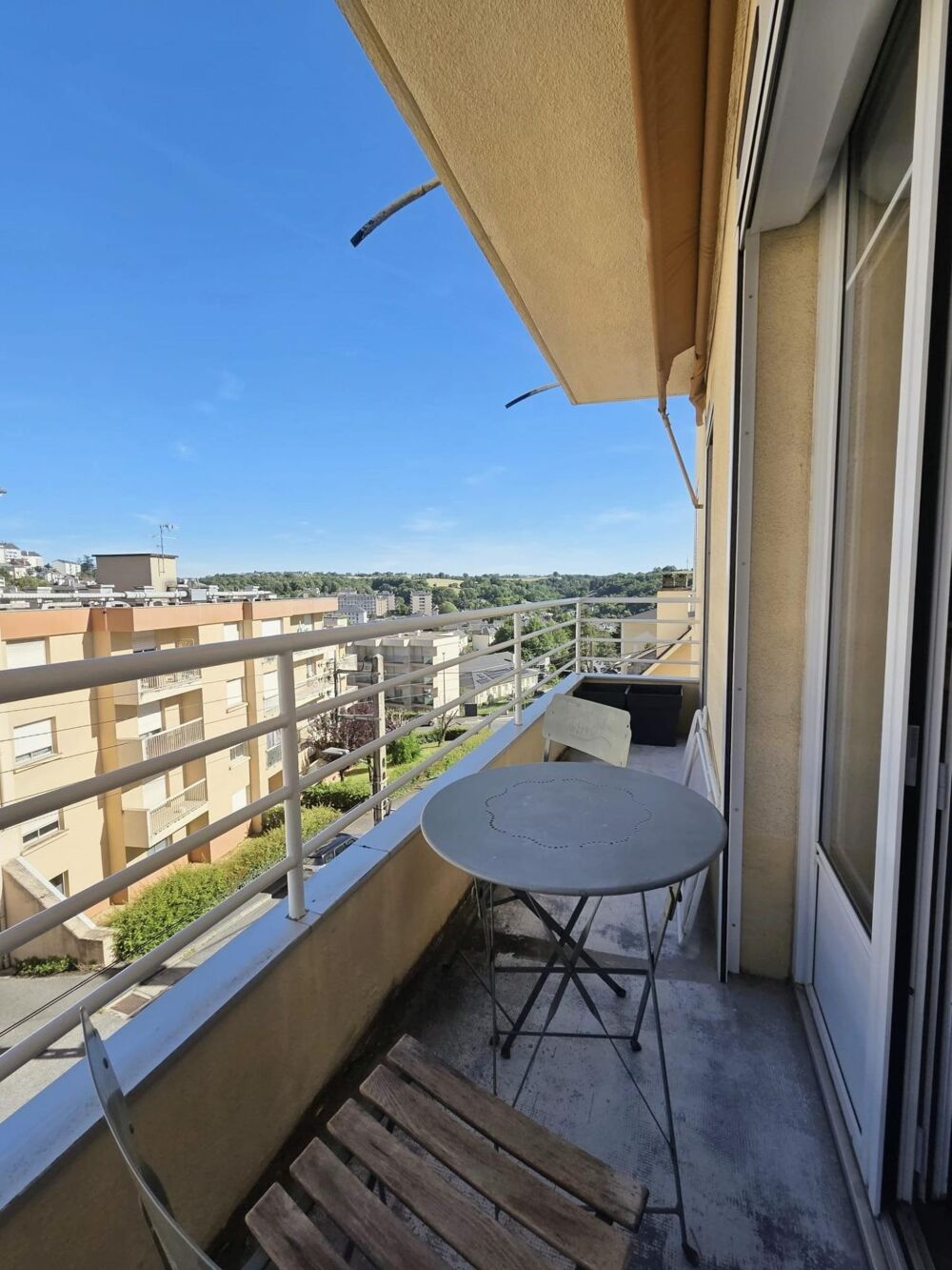 Vente Appartement Bel appartement lumineux au calme avec balcon, jardin, caves et garage à proximité des commodités Rodez