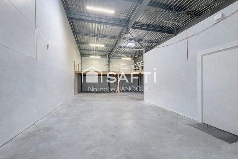   Box 212 m2 dont 39m² de bureau - Zone d'activités ANET 