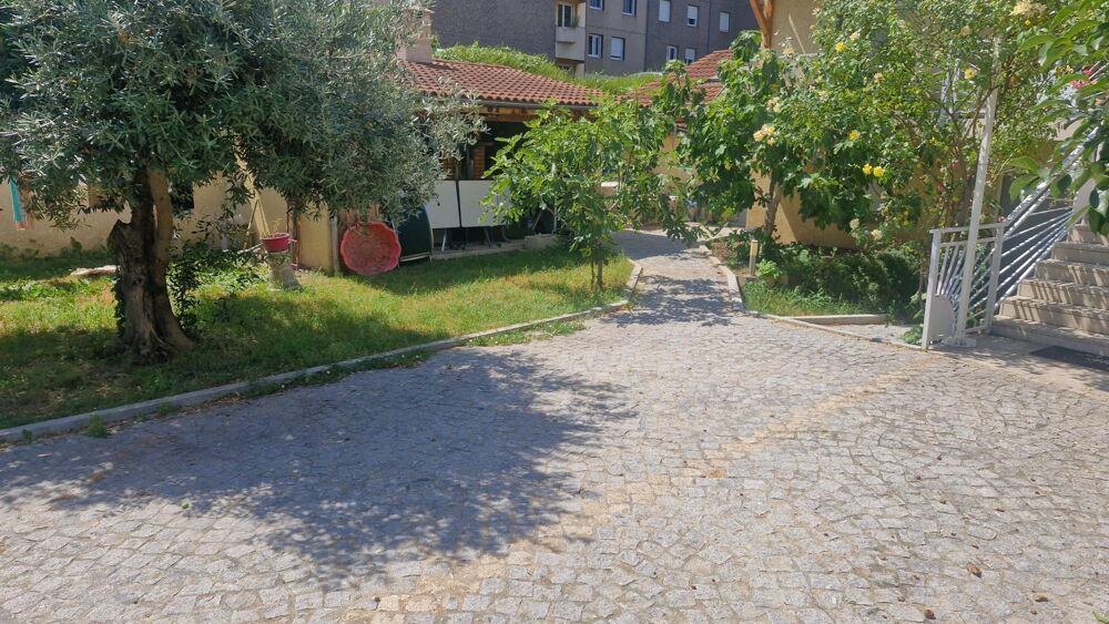 Vente Maison Grande maison familiale emplacement privilégie Clermont-ferrand